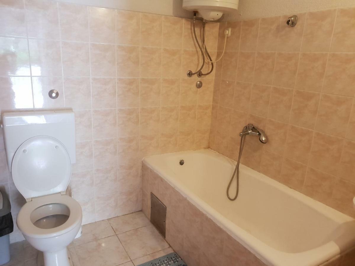 Guest House Alisa Hvar Town Bagian luar foto