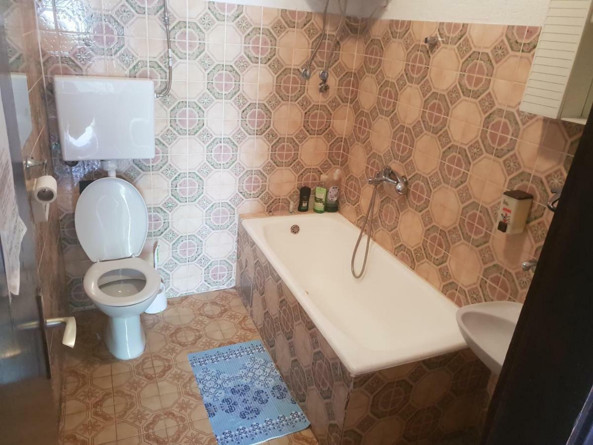 Guest House Alisa Hvar Town Bagian luar foto