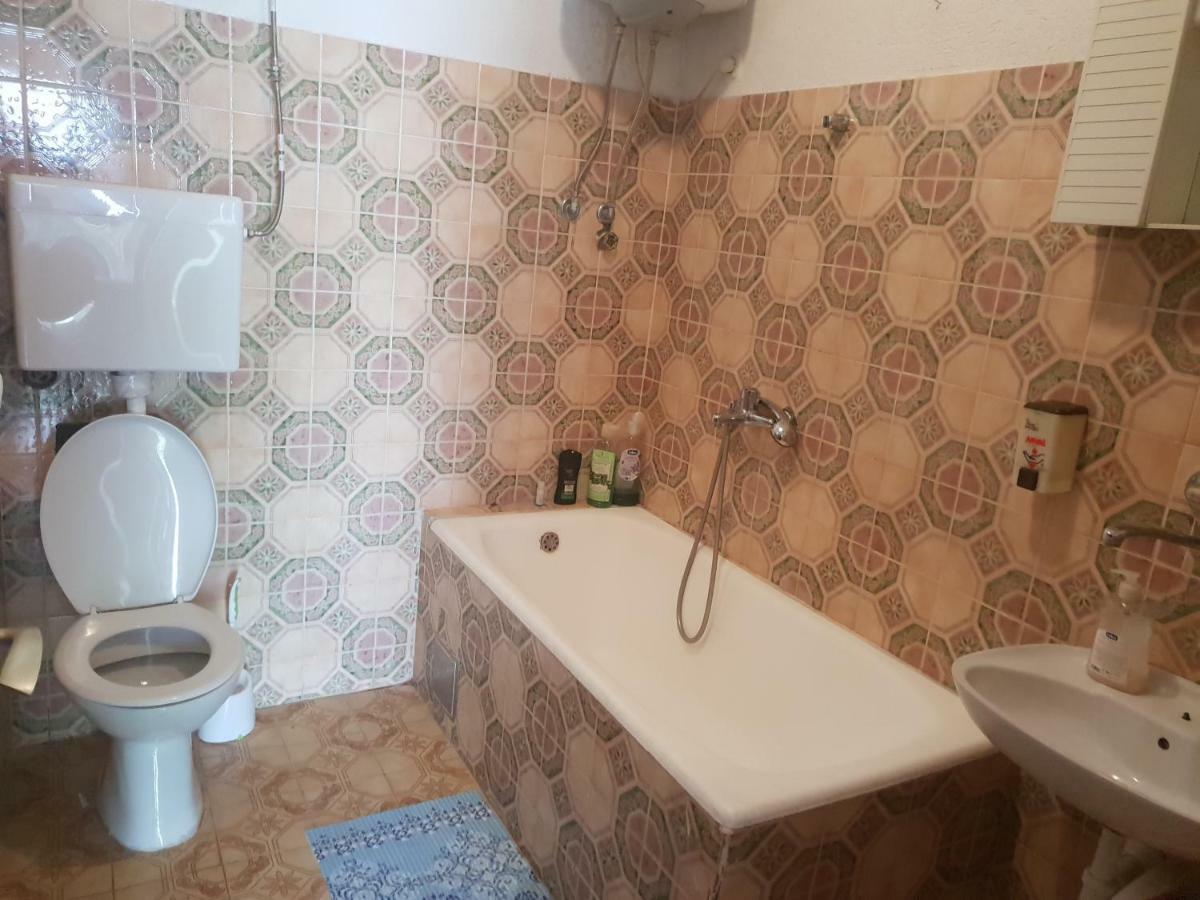 Guest House Alisa Hvar Town Bagian luar foto